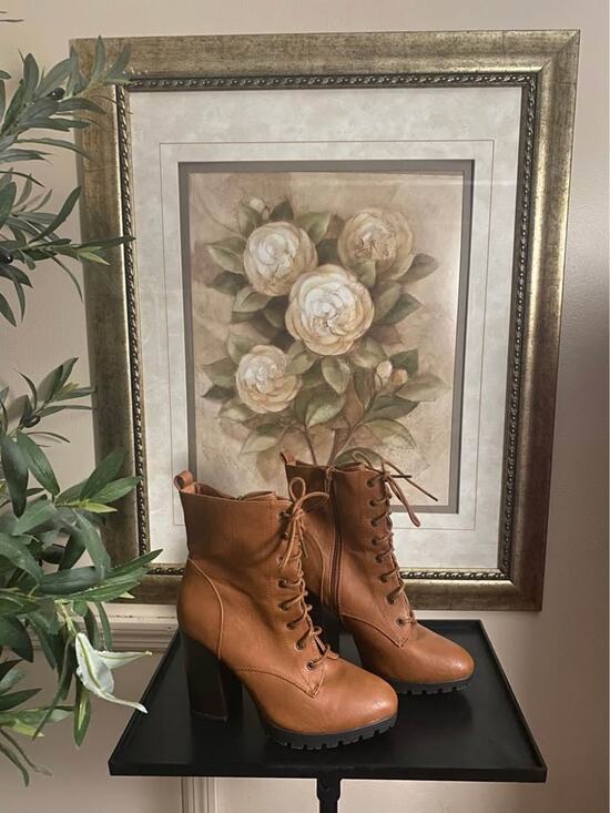 Other Shoes - Charloh Russ Women’s Brown Lace-Up Heeled Ankle Boots – Size 9